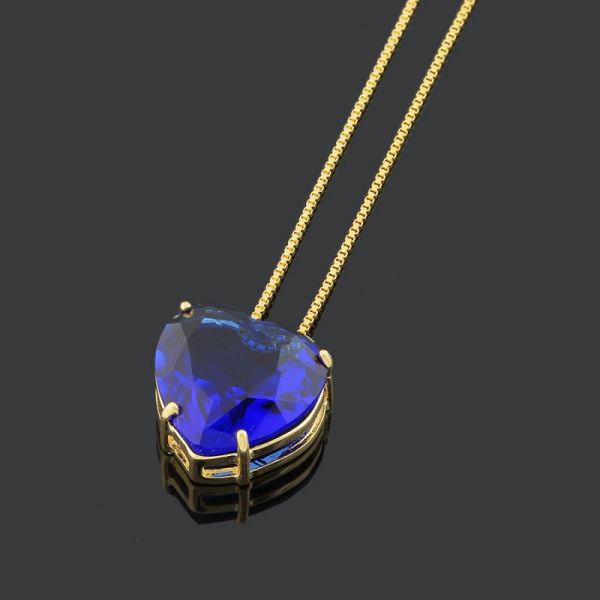 GARGANTILHA AZUL EM CRISTAL LAPIDADO